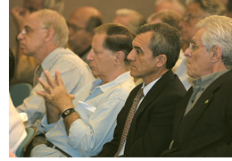 Nos encontros com associados, os dirigentes explicam temas cruciais, como rentabilidade dos ativos e projeções para o compromisso. Foto: Américo Vermelho