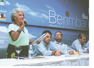 Dona Lita, presidente da Associação de Moradores de Porto Sauípe, uma das comunidades beneficiadas, emocionou a todos com seu discurso / Foto: Arquivo Costa do Sauípe