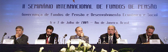 Participaram do Seminário os presidentes Guilherme Lacerda (Funcef) e Sérgio Rosa (PREVI), o ministro Guido Mantega (Planejamento), o presidente Enrique Iglesias (BID) e o presidente Wagner Pinheiro de Oliveira (Petros) / Foto: Américo Vermelho